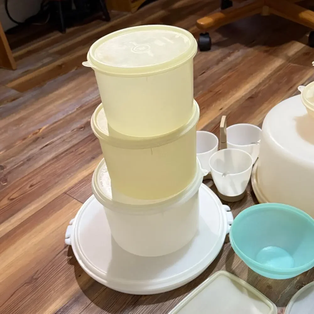 Tupperware Lot 2. Consists of 23 pieces large and small, mostly vintage. Clean.